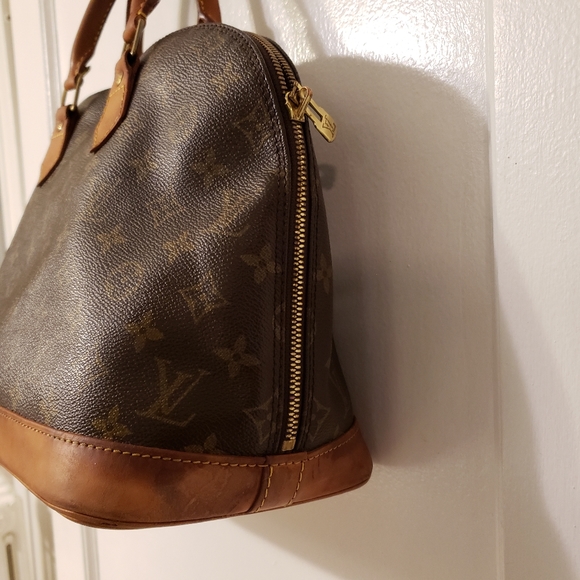 LOUIS VUITTON Monogram Alma MM - Picture 3 of 15